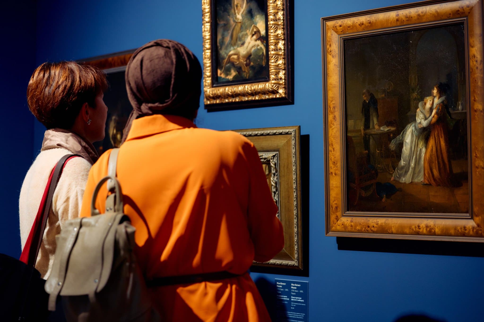 photo_5467750645395228302_w-2048x1366