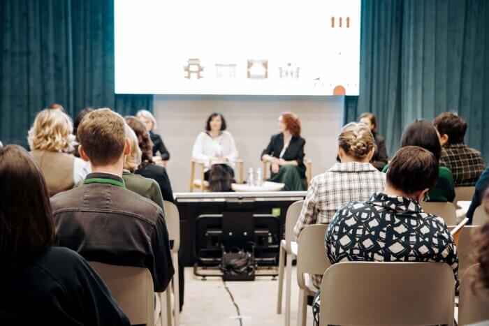 Круглый стол-дискуссия «Рынок современного искусства сегодня» в Казанском Кремле