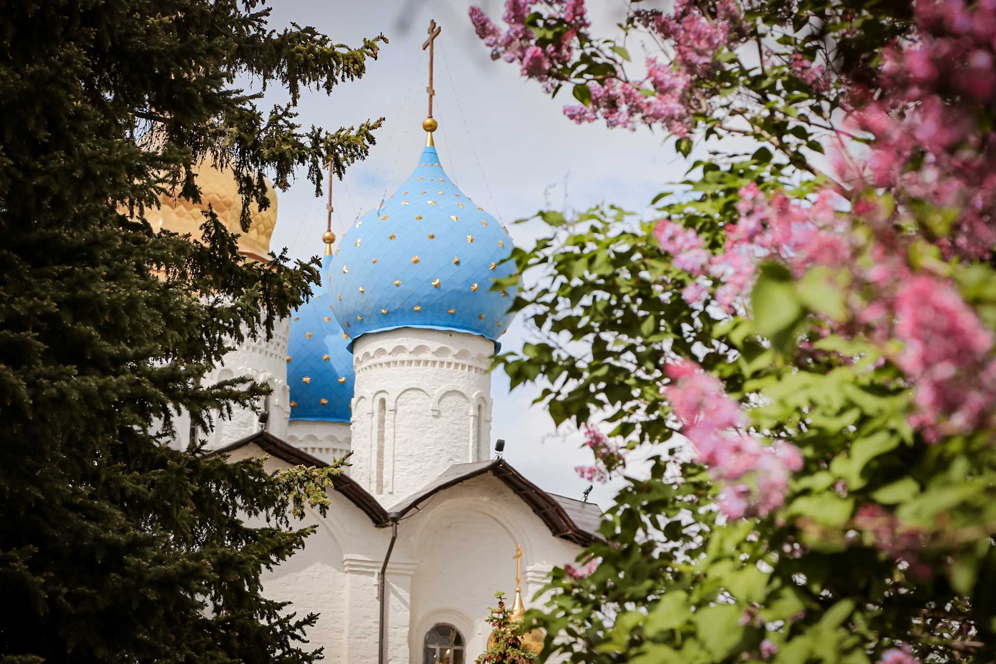 Явление иконы Пресвятой Богородицы во граде Казани. Обретение Казанской иконы в Казани. Празднование в честь явления иконы Пресвятой Богородицы в Казани. Казанский заповедник.